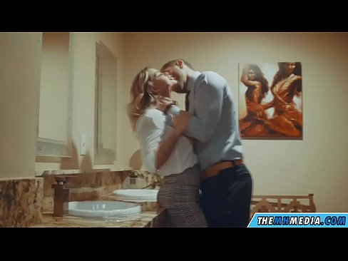 ❤️ Thaum ib tug busty blonde ntxias koj nyob rau hauv ib tug pej xeem chav dej ❤️ porno ntawm porn hmn.purchasexz.top ❌️ Ib